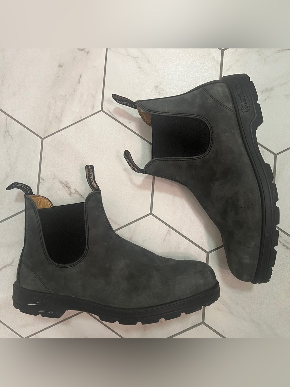 Blundstone 587 Rustic Black
Premium Leather Chelsea Boots
Size 12 Mens - Picture 5 of 12